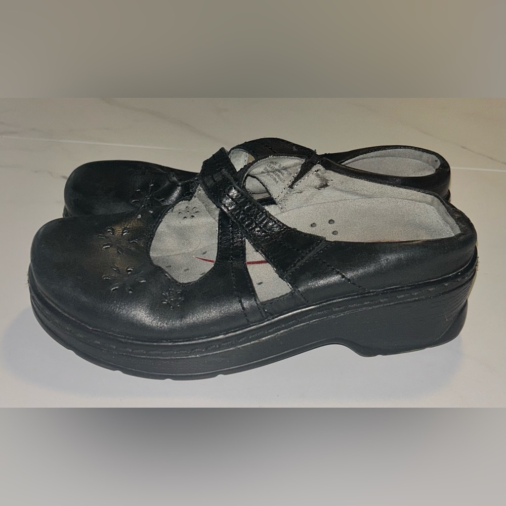 Klogs Black Carolina Mule Clogs